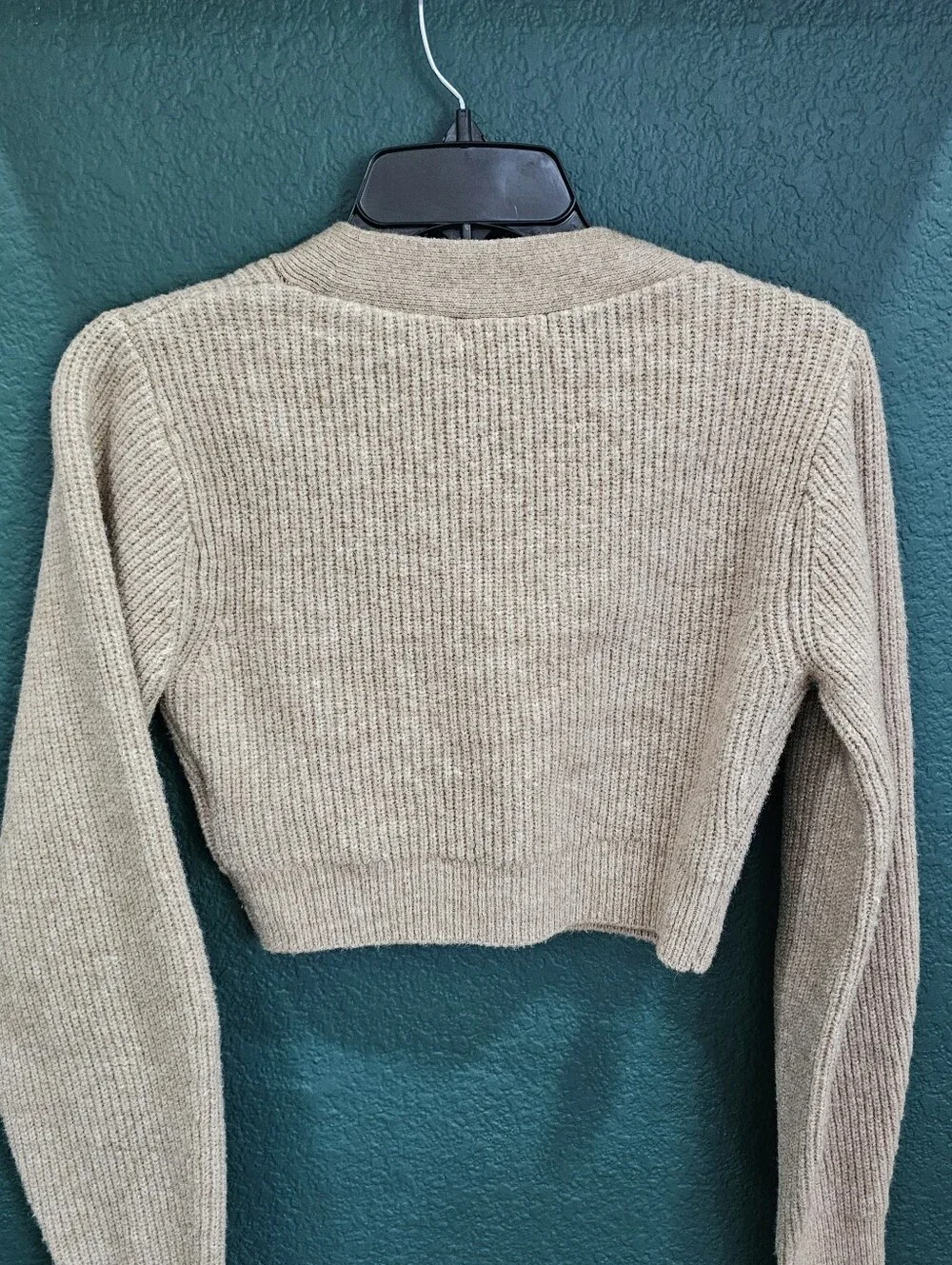 H&M Beige Cropped Knit Cardigan Sweater Button Front Size Small - Picture 2 of 5